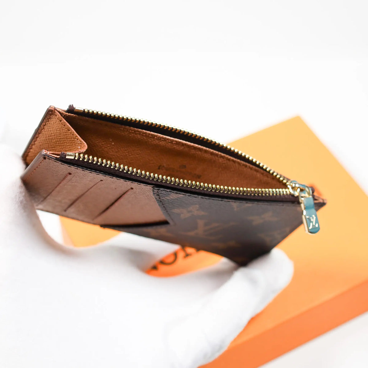 Zipper Wallets & Phone Bags